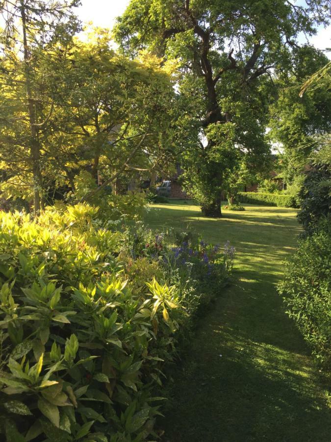 Upper Wood End Farm Bed & Breakfast Marston Moreteyne Bagian luar foto
